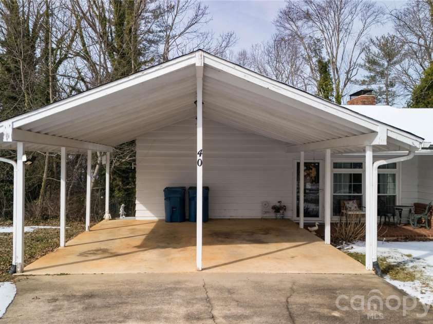 40 Forest Avenue, Granite Falls, NC 28630.  MLS# CAR4342329, YatesRealty ID 11775. 