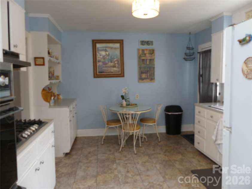 40 Forest Avenue, Granite Falls, NC 28630.  MLS# CAR4342329, YatesRealty ID 11775. 