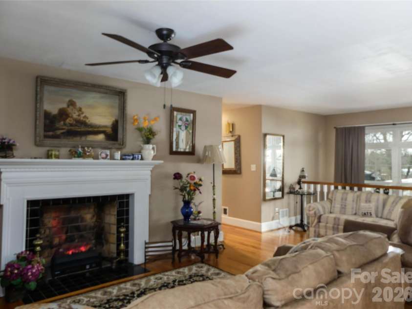 40 Forest Avenue, Granite Falls, NC 28630.  MLS# CAR4342329, YatesRealty ID 11775. 