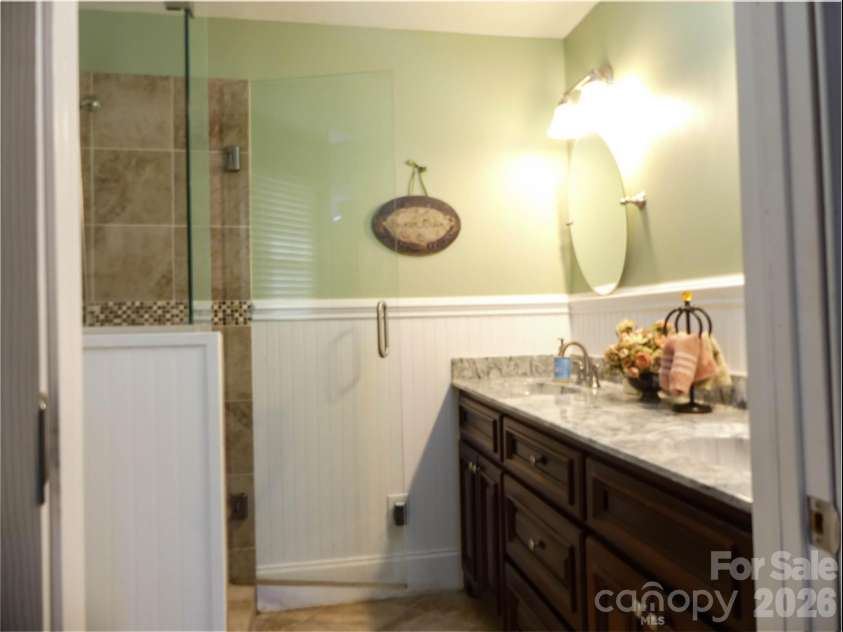 40 Forest Avenue, Granite Falls, NC 28630.  MLS# CAR4342329, YatesRealty ID 11775. 