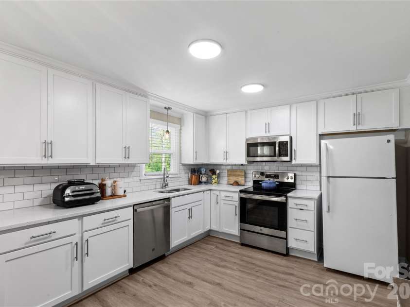 1143 Potter Road, Lancaster, SC 29720.  MLS# CAR4365057, YatesRealty ID 11776. 