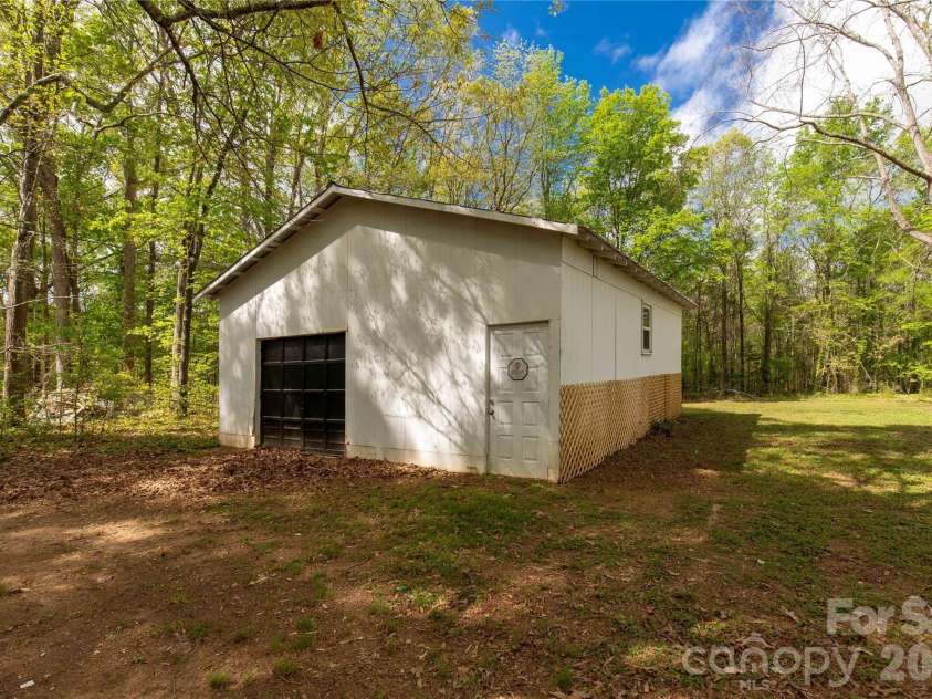 1143 Potter Road, Lancaster, SC 29720.  MLS# CAR4365057, YatesRealty ID 11776. 