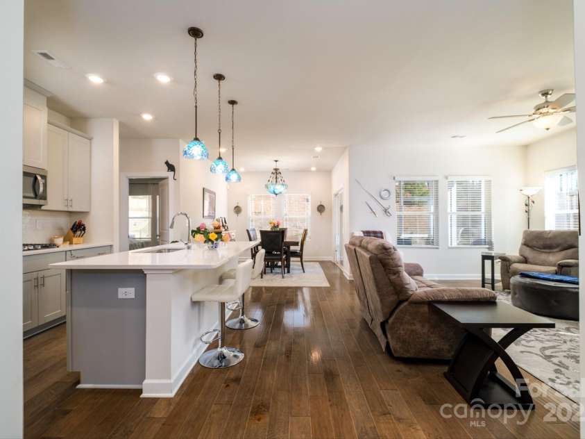 4321 Duplin Drive, Charlotte, NC 28214.  MLS# CAR4224974, YatesRealty ID 11776. 