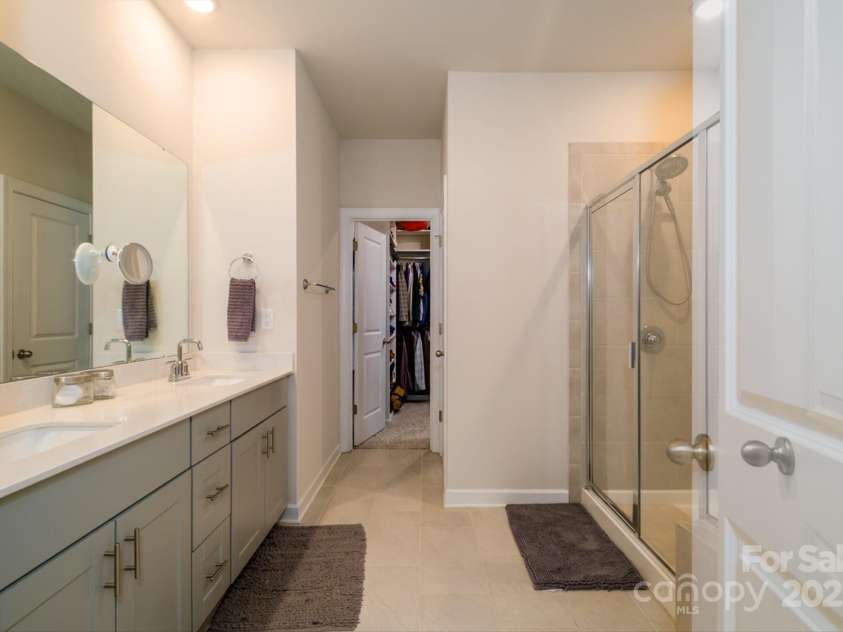 4321 Duplin Drive, Charlotte, NC 28214.  MLS# CAR4224974, YatesRealty ID 11776. 