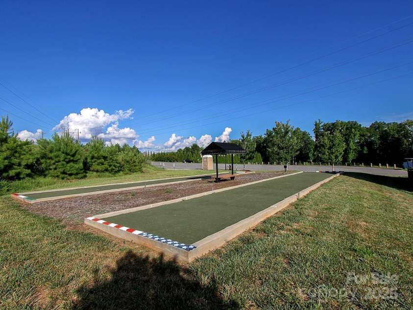 4321 Duplin Drive, Charlotte, NC 28214.  MLS# CAR4224974, YatesRealty ID 11776. 