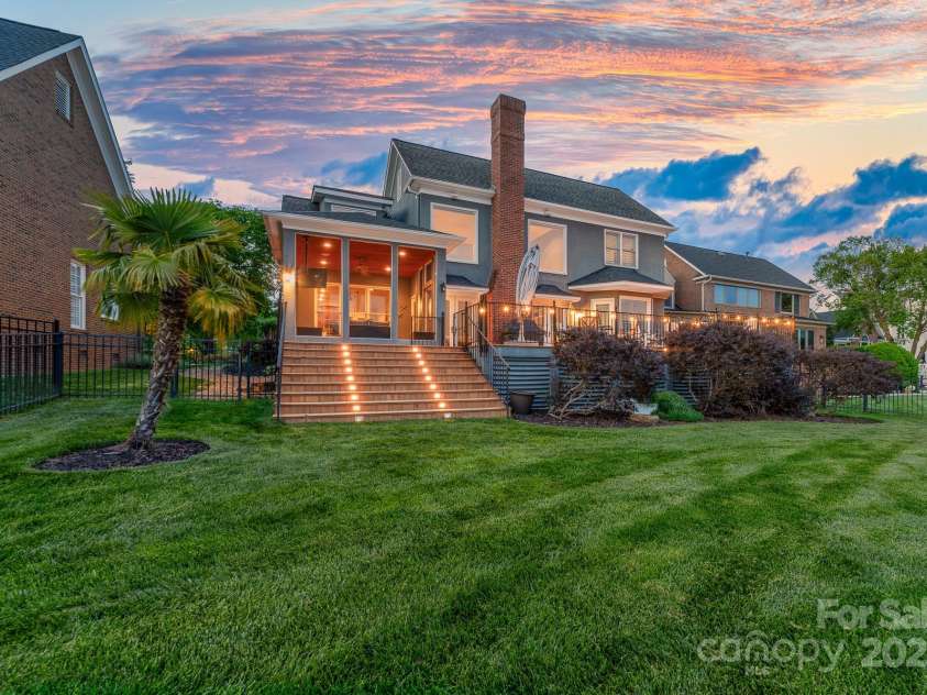 7220 Swansea Lane, Cornelius, NC 28031.  MLS# CAR4255179, YatesRealty ID 11778. 