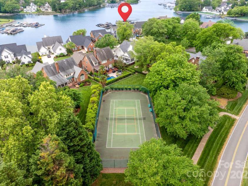 7220 Swansea Lane, Cornelius, NC 28031.  MLS# CAR4255179, YatesRealty ID 11778. Community Pickleball/Tennis Court