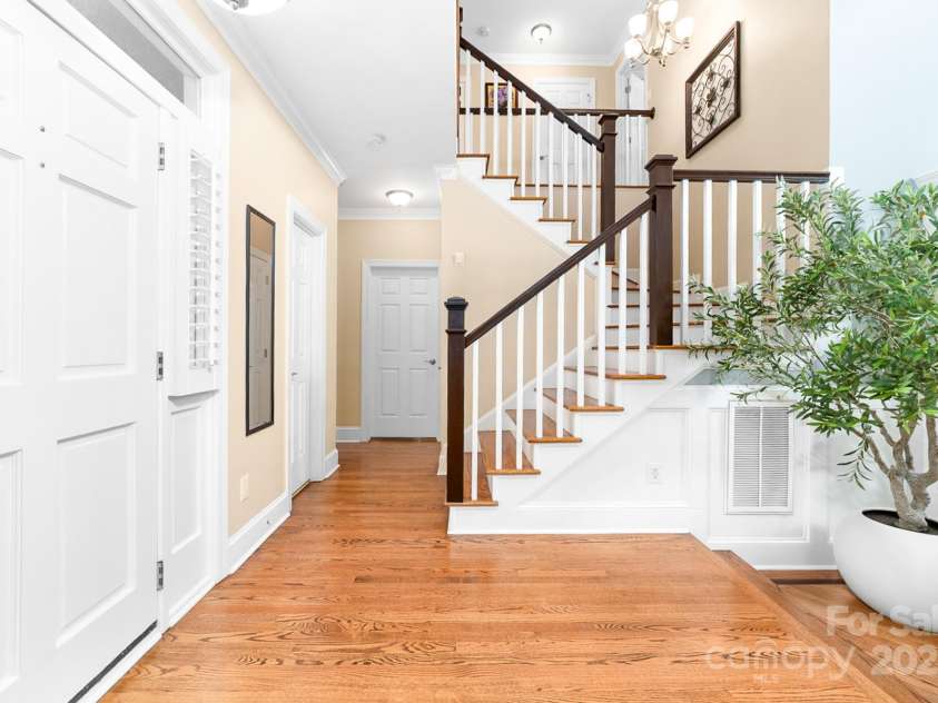 7220 Swansea Lane, Cornelius, NC 28031.  MLS# CAR4255179, YatesRealty ID 11778. Foyer