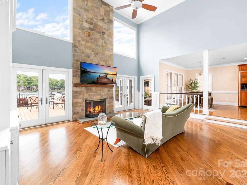 7220 Swansea Lane, Cornelius, NC 28031.  MLS# CAR4255179, YatesRealty ID 11778. Grand Two-Story Living Room