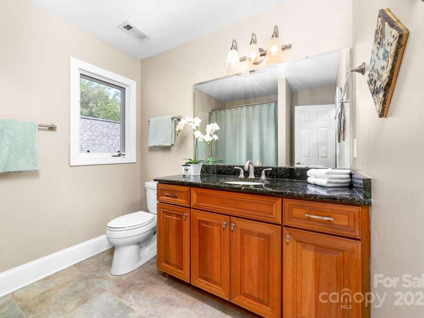 7220 Swansea Lane, Cornelius, NC 28031.  MLS# CAR4255179, YatesRealty ID 11778. Upper-Level Bathroom