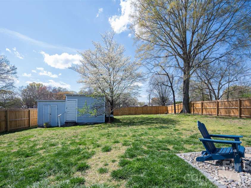 206 Bates Avenue, Cherryville, NC 28021.  MLS# CAR4358580, YatesRealty ID 11779. Building