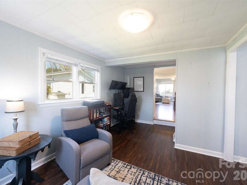 206 Bates Avenue, Cherryville, NC 28021.  MLS# CAR4358580, YatesRealty ID 11779. Flexroom