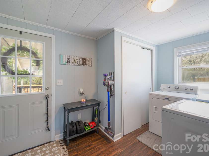 206 Bates Avenue, Cherryville, NC 28021.  MLS# CAR4358580, YatesRealty ID 11779. Laundry
