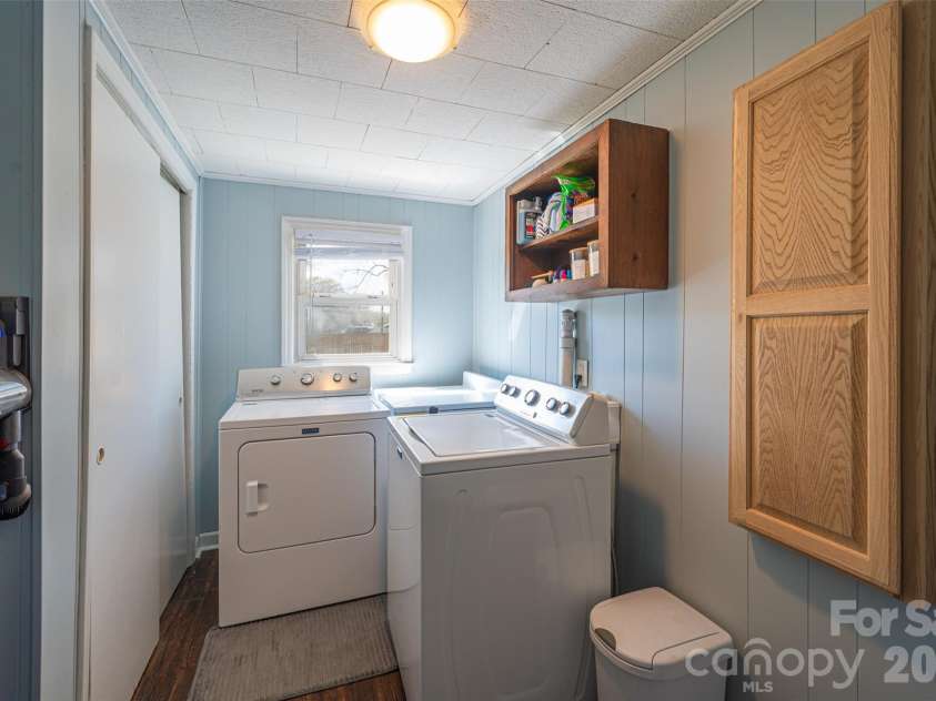 206 Bates Avenue, Cherryville, NC 28021.  MLS# CAR4358580, YatesRealty ID 11779. Washer and dryer