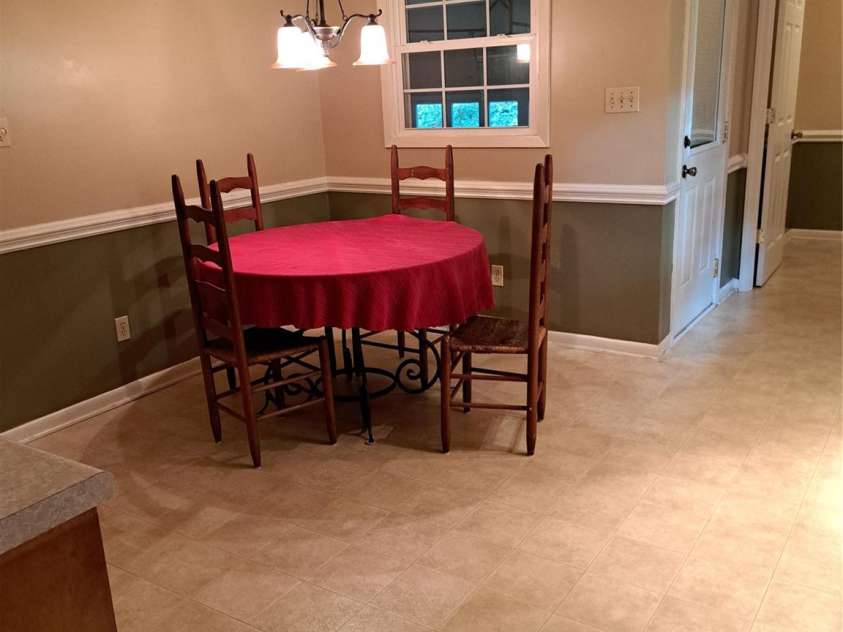 123 Softwind Lane, Concord, NC 28025.  MLS# CAR4296194, YatesRealty ID 1178. Eat-in area of kitchen