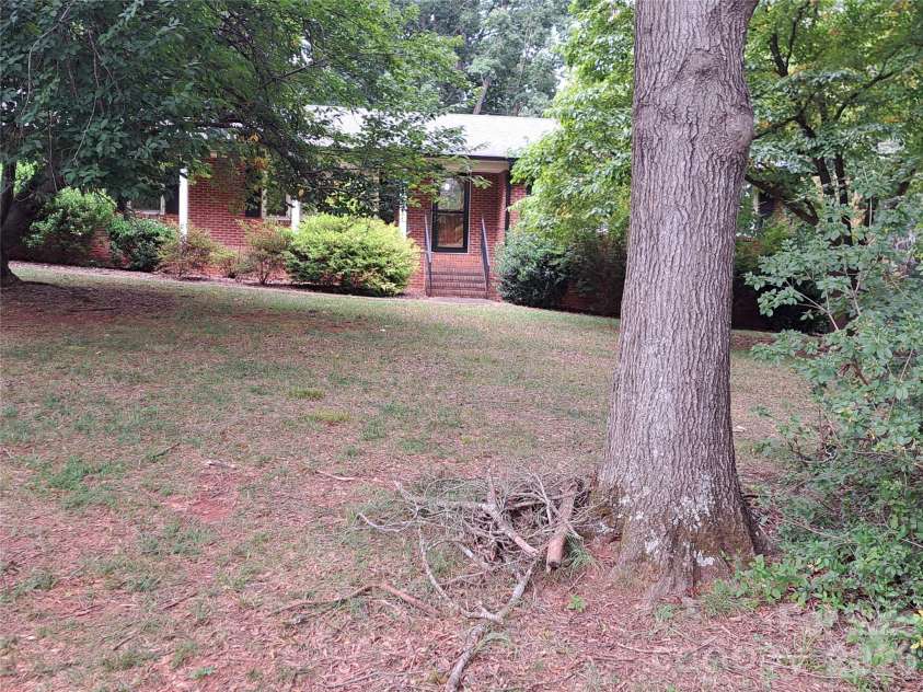 123 Softwind Lane, Concord, NC 28025.  MLS# CAR4413038, YatesRealty ID 1178. 