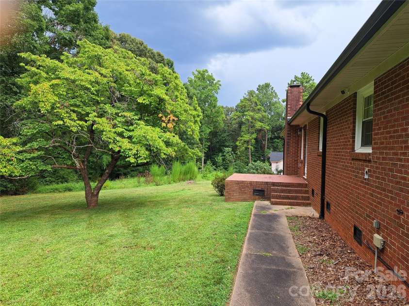123 Softwind Lane, Concord, NC 28025.  MLS# CAR4413038, YatesRealty ID 1178. 