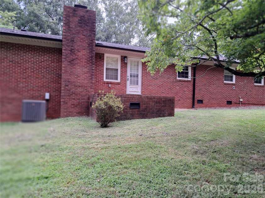 123 Softwind Lane, Concord, NC 28025.  MLS# CAR4413038, YatesRealty ID 1178. 