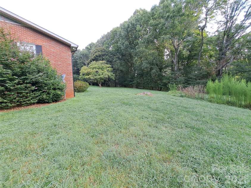 123 Softwind Lane, Concord, NC 28025.  MLS# CAR4413038, YatesRealty ID 1178. 