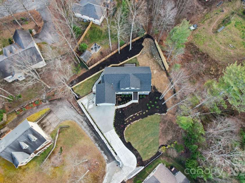 129 Oak Apple Lane, Hendersonville, NC 28792.  MLS# CAR4205968, YatesRealty ID 1178. Aerial