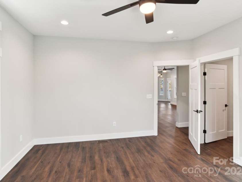 129 Oak Apple Lane, Hendersonville, NC 28792.  MLS# CAR4205968, YatesRealty ID 1178. Primary Bedroom