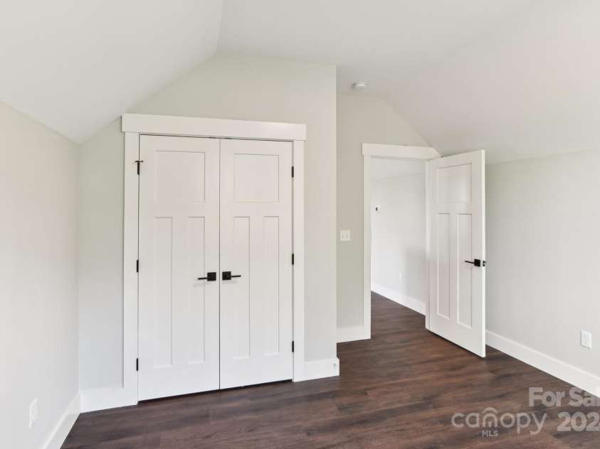 129 Oak Apple Lane, Hendersonville, NC 28792.  MLS# CAR4205968, YatesRealty ID 1178. Second level Bedroom