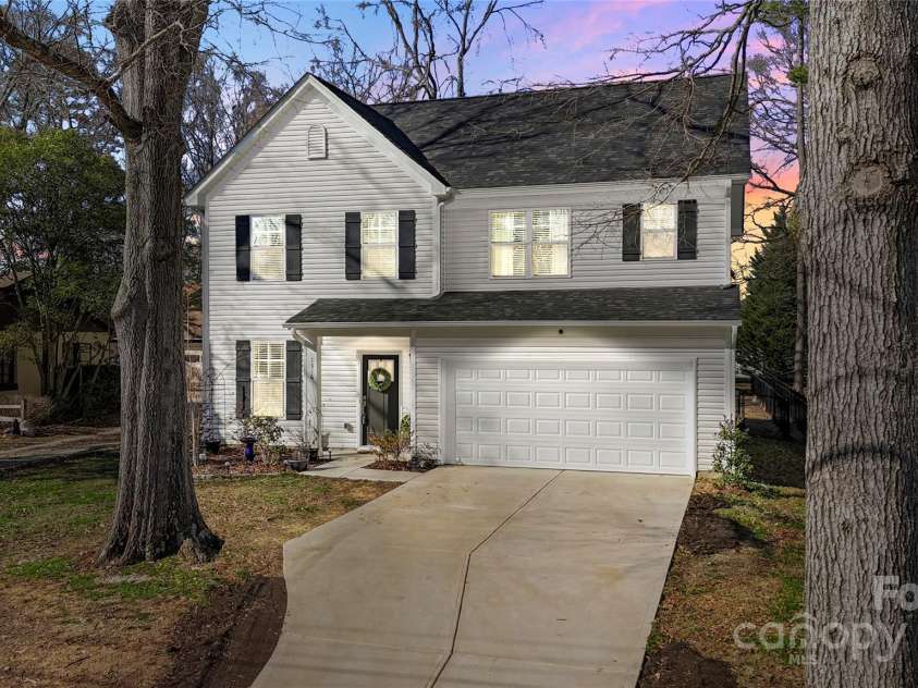 1016 Helms Road, Charlotte, NC 28214.  MLS# CAR4223893, YatesRealty ID 11780. 