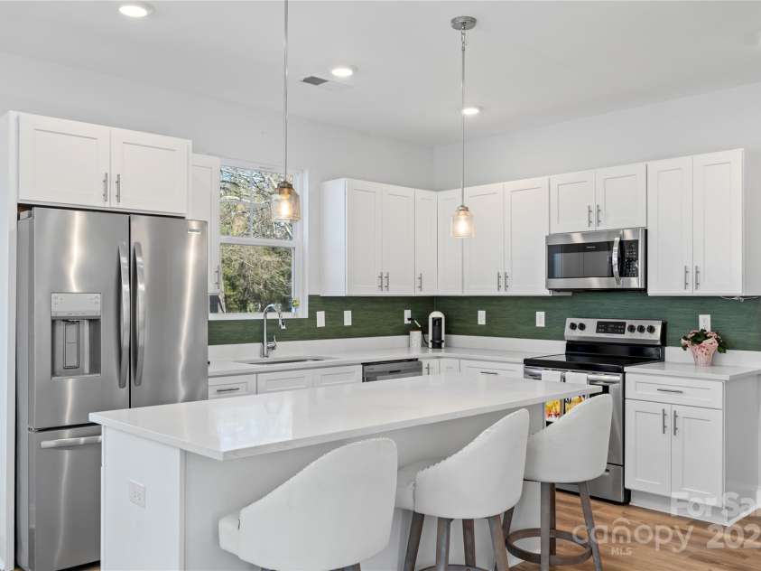 1016 Helms Road, Charlotte, NC 28214.  MLS# CAR4223893, YatesRealty ID 11780. 