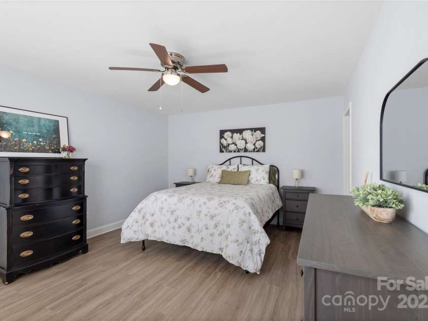 1016 Helms Road, Charlotte, NC 28214.  MLS# CAR4223893, YatesRealty ID 11780. 