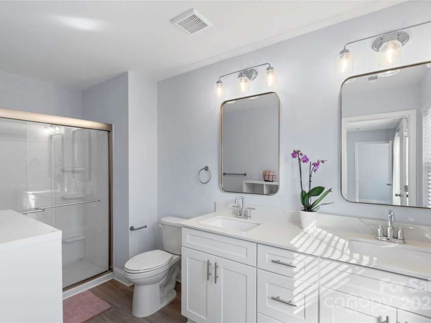 1016 Helms Road, Charlotte, NC 28214.  MLS# CAR4223893, YatesRealty ID 11780. 
