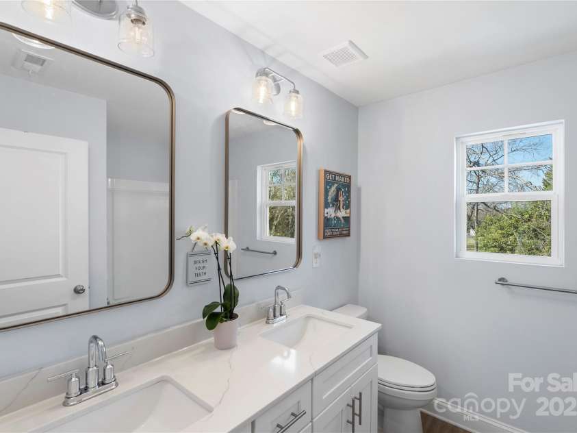 1016 Helms Road, Charlotte, NC 28214.  MLS# CAR4223893, YatesRealty ID 11780. 