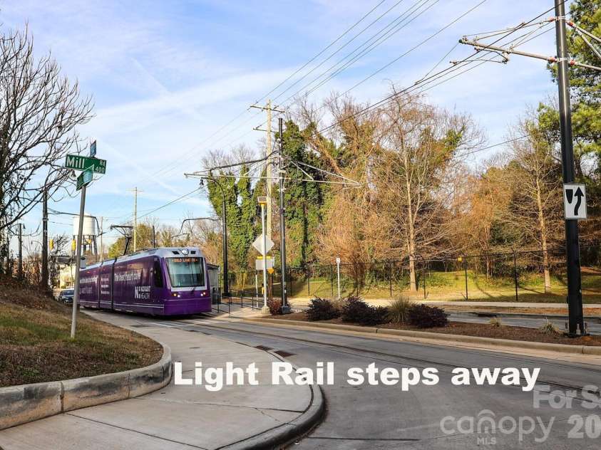 505 Campus Street, Charlotte, NC 28216.  MLS# CAR4339976, YatesRealty ID 11780. 