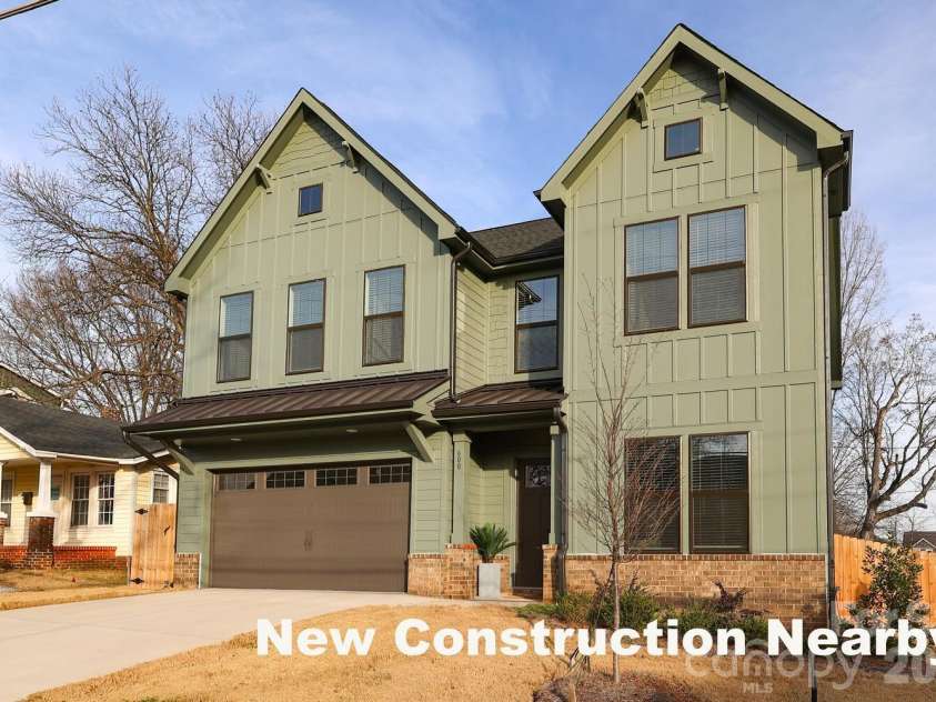 505 Campus Street, Charlotte, NC 28216.  MLS# CAR4339976, YatesRealty ID 11780. 