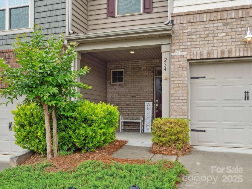 234 Ascot Run Way, Fort Mill, SC 29715.  MLS# CAR4256118, YatesRealty ID 11783. 