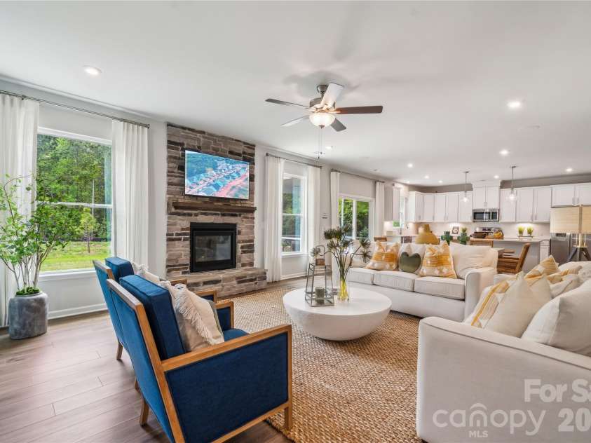 4224 Vista Pine Drive, Charlotte, NC 28215.  MLS# CAR4368374, YatesRealty ID 11784. Example Photo