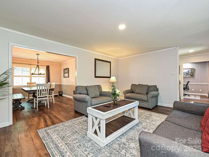 8200 Lansford Road, Charlotte, NC 28277.  MLS# CAR4250337, YatesRealty ID 11784. 