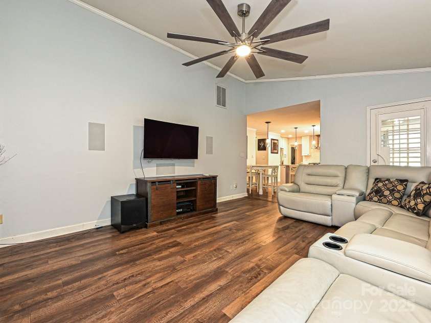 8200 Lansford Road, Charlotte, NC 28277.  MLS# CAR4250337, YatesRealty ID 11784. 