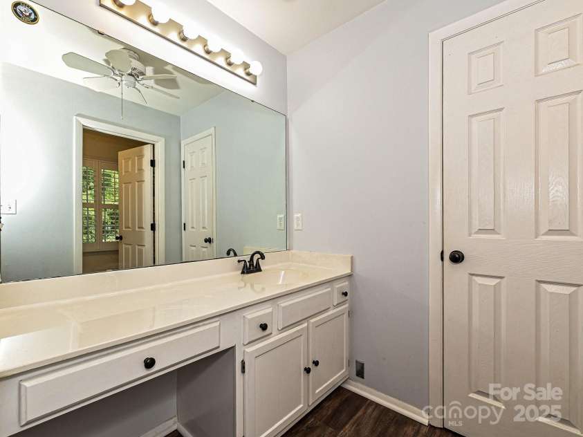 8200 Lansford Road, Charlotte, NC 28277.  MLS# CAR4250337, YatesRealty ID 11784. 