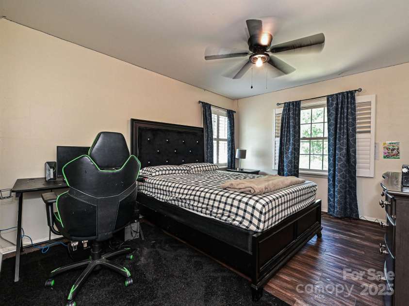 8200 Lansford Road, Charlotte, NC 28277.  MLS# CAR4250337, YatesRealty ID 11784. 