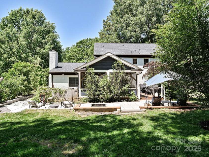 8200 Lansford Road, Charlotte, NC 28277.  MLS# CAR4250337, YatesRealty ID 11784. 