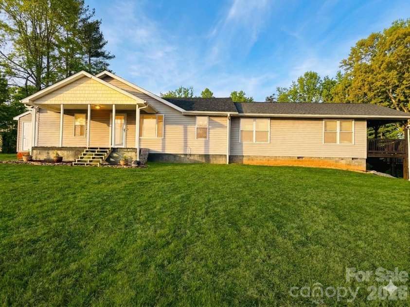 3555 Ashworth Road, Marion, NC 28752.  MLS# CAR4353776, YatesRealty ID 11785. 