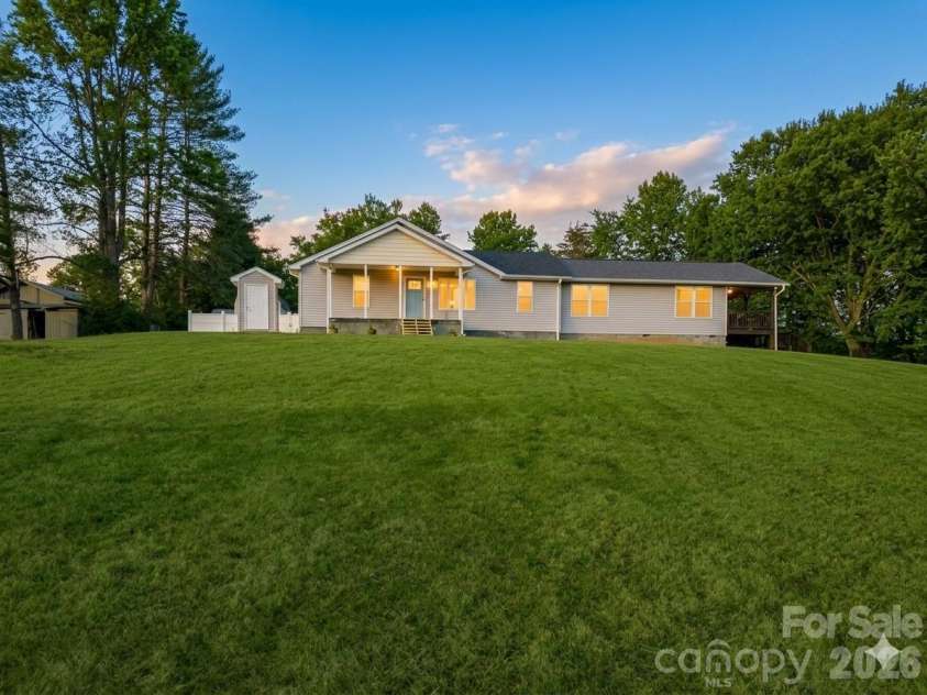 3555 Ashworth Road, Marion, NC 28752.  MLS# CAR4353776, YatesRealty ID 11785. 