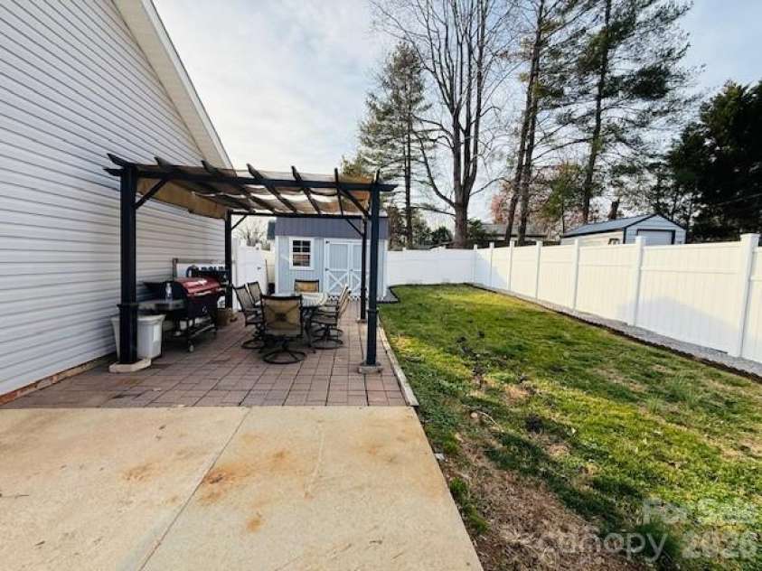 3555 Ashworth Road, Marion, NC 28752.  MLS# CAR4353776, YatesRealty ID 11785. 