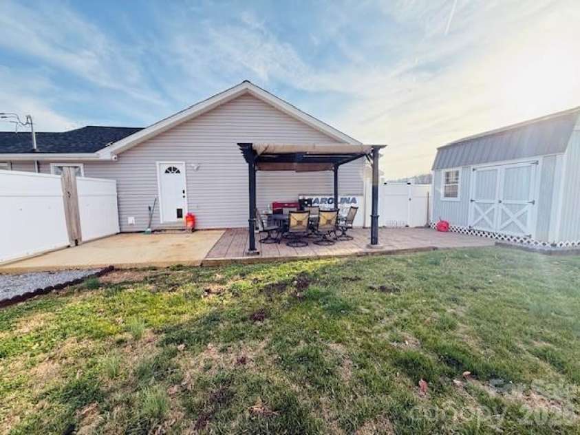 3555 Ashworth Road, Marion, NC 28752.  MLS# CAR4353776, YatesRealty ID 11785. 