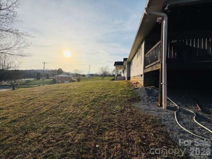 3555 Ashworth Road, Marion, NC 28752.  MLS# CAR4353776, YatesRealty ID 11785. 
