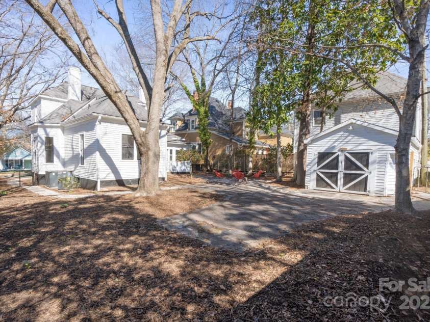85 Grove Avenue, Concord, NC 28025.  MLS# CAR4224085, YatesRealty ID 11785. One Car Garage in alley way~ majority of historic district residents park on the street and use their garages for storage