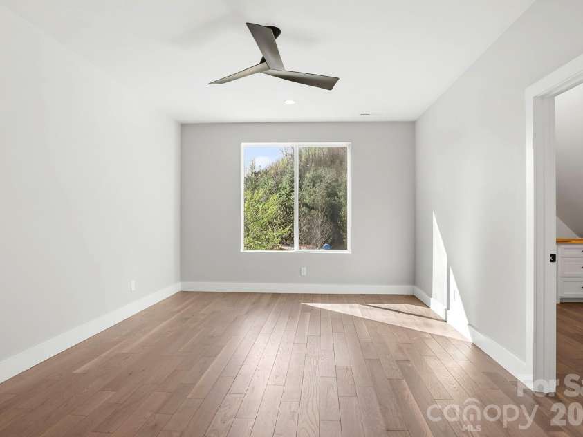 162 Preserve Court, Hendersonville, NC 28791.  MLS# CAR4367216, YatesRealty ID 11786. 