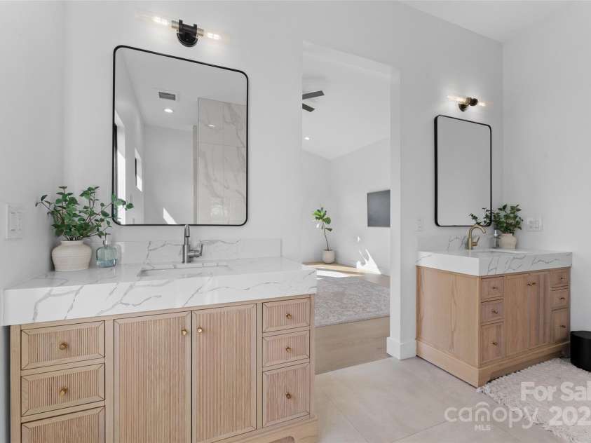 503 Nesbitt Drive, Mills River, NC 28759.  MLS# CAR4247287, YatesRealty ID 11786. 