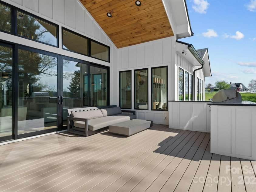 503 Nesbitt Drive, Mills River, NC 28759.  MLS# CAR4247287, YatesRealty ID 11786. 