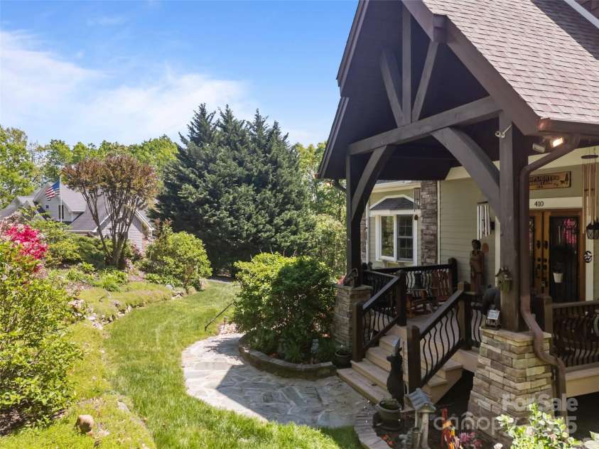 410 Lamp Post Drive, Zirconia, NC 28790.  MLS# CAR4253255, YatesRealty ID 11787. 